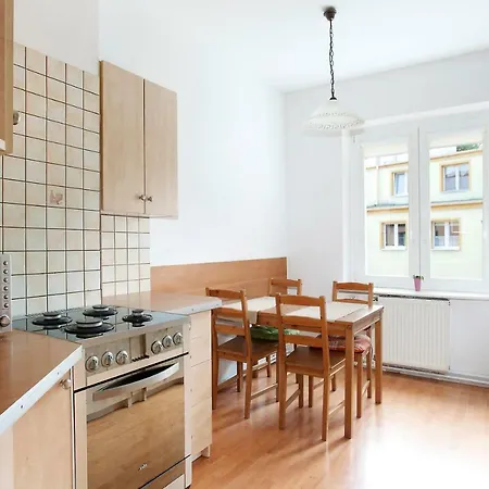 Astoria Apartment *